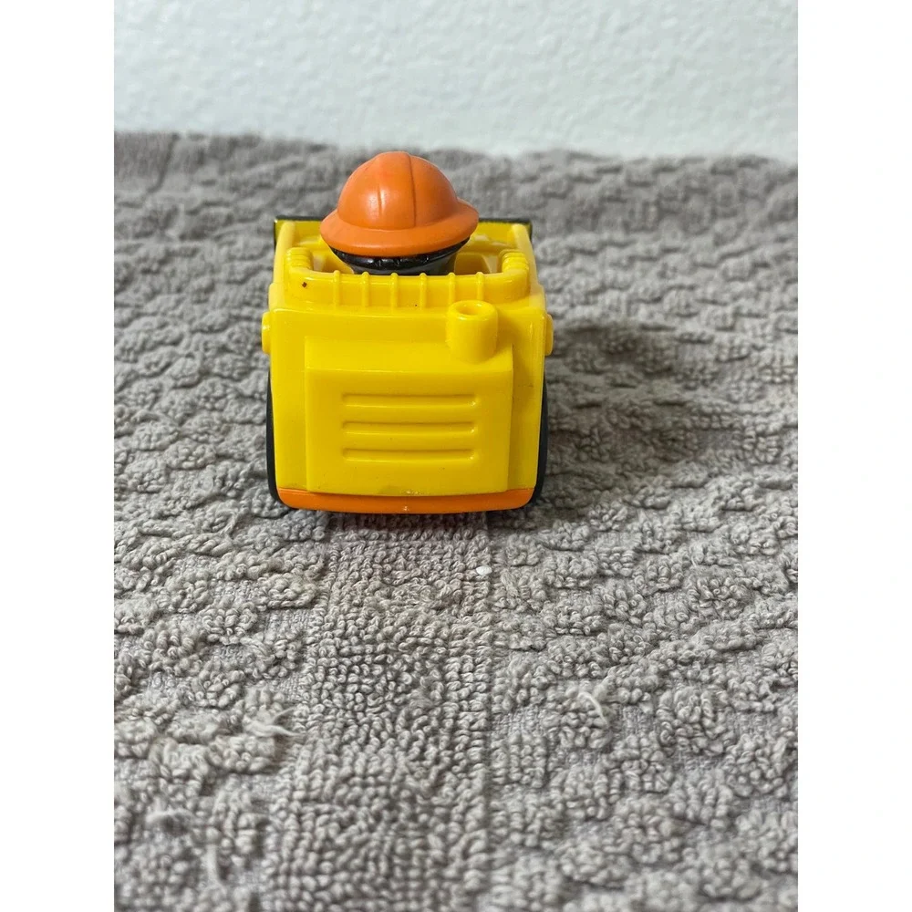 Fisher-Price Little People 2009 Wheelies Skid Steer Loader Toddler Toy Yellow